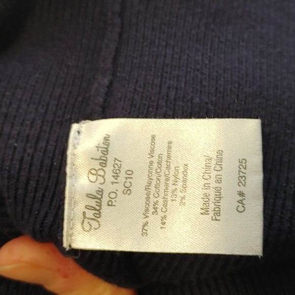 Talula Women's Navy V-Neck Sweater    US S - Picture 4 of 8